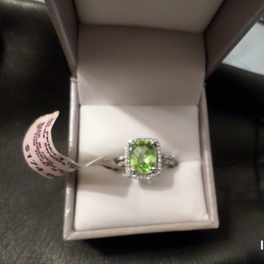 ❣️❣️SS Peridot and Created Sapphire ring❣️❣️